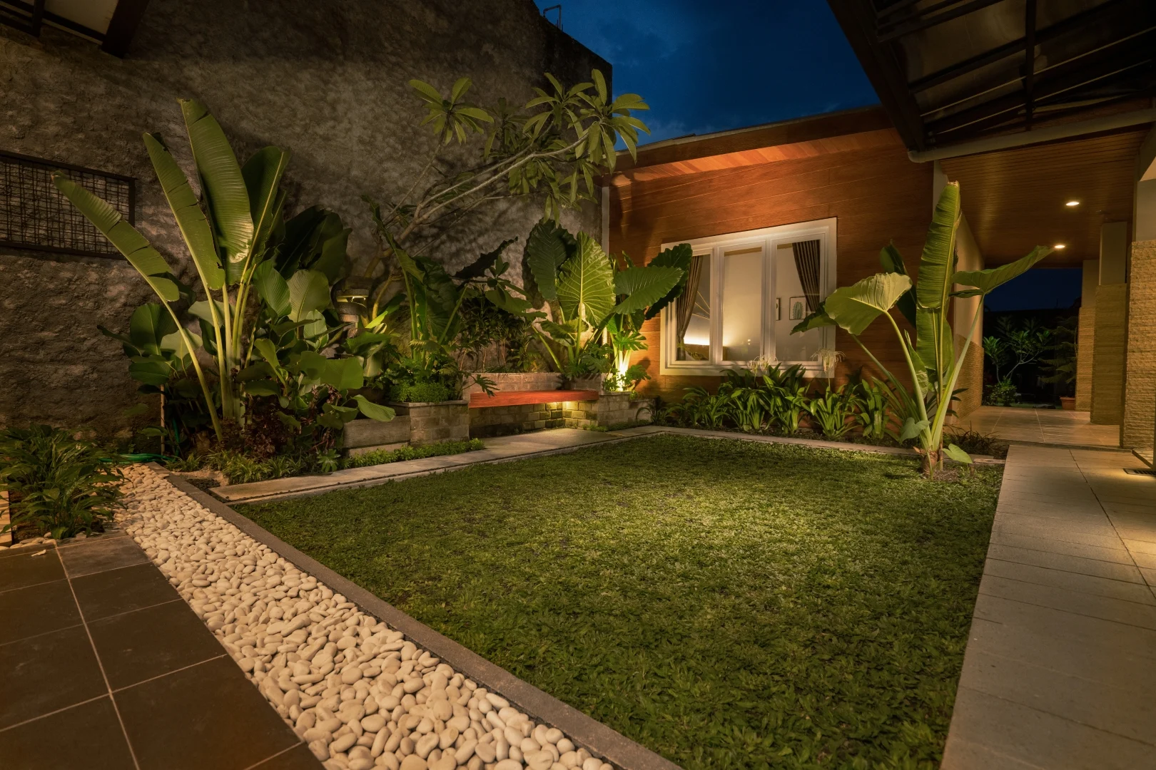 outdoor patio lighting