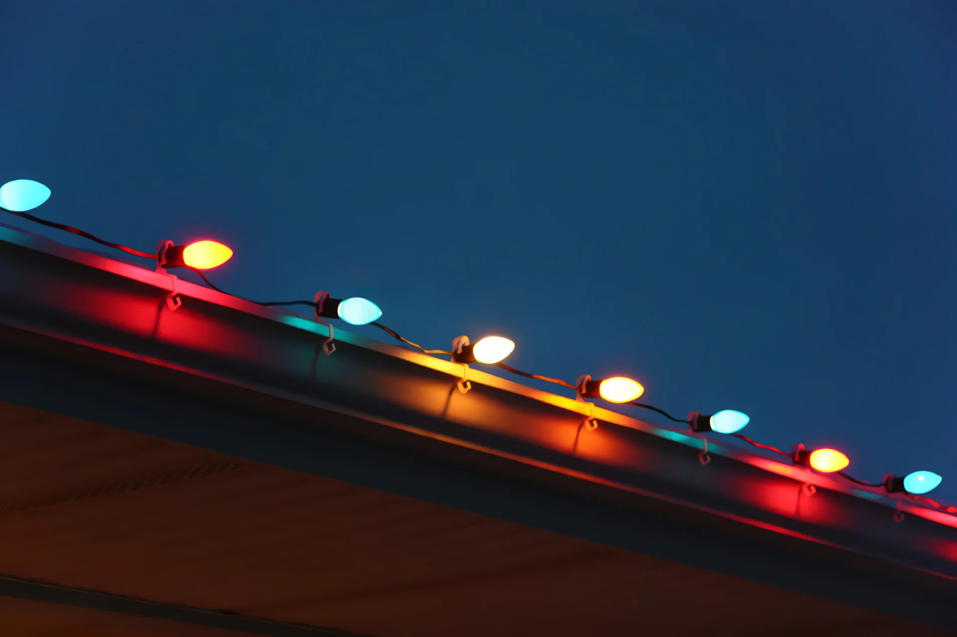 permanent holiday lighting